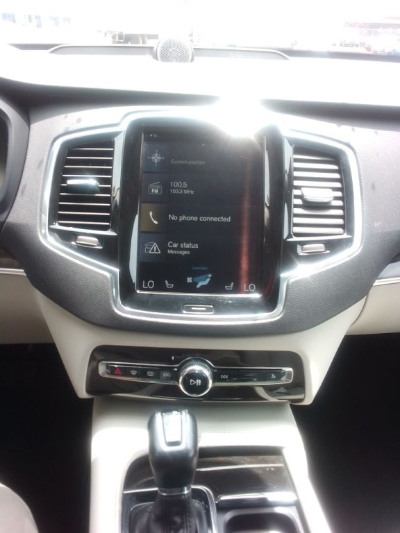 2017 Volvo XC90 Image 12