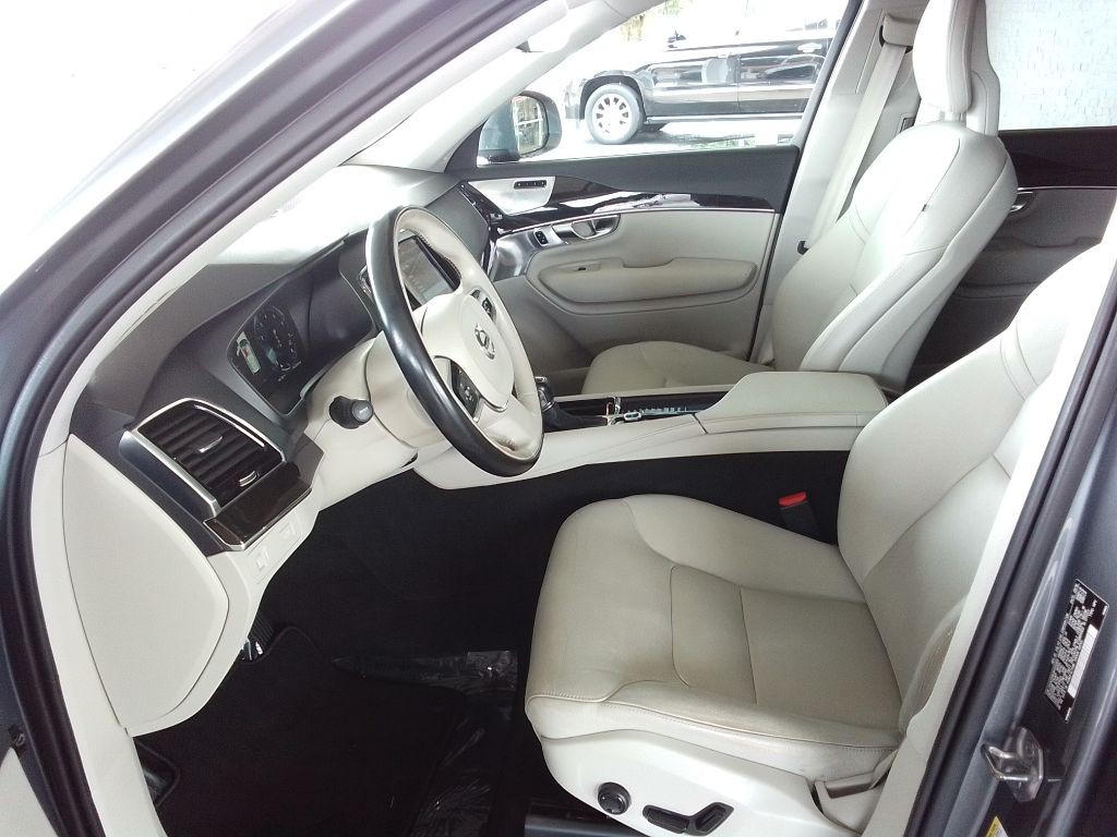 2017 Volvo XC90 Image 17