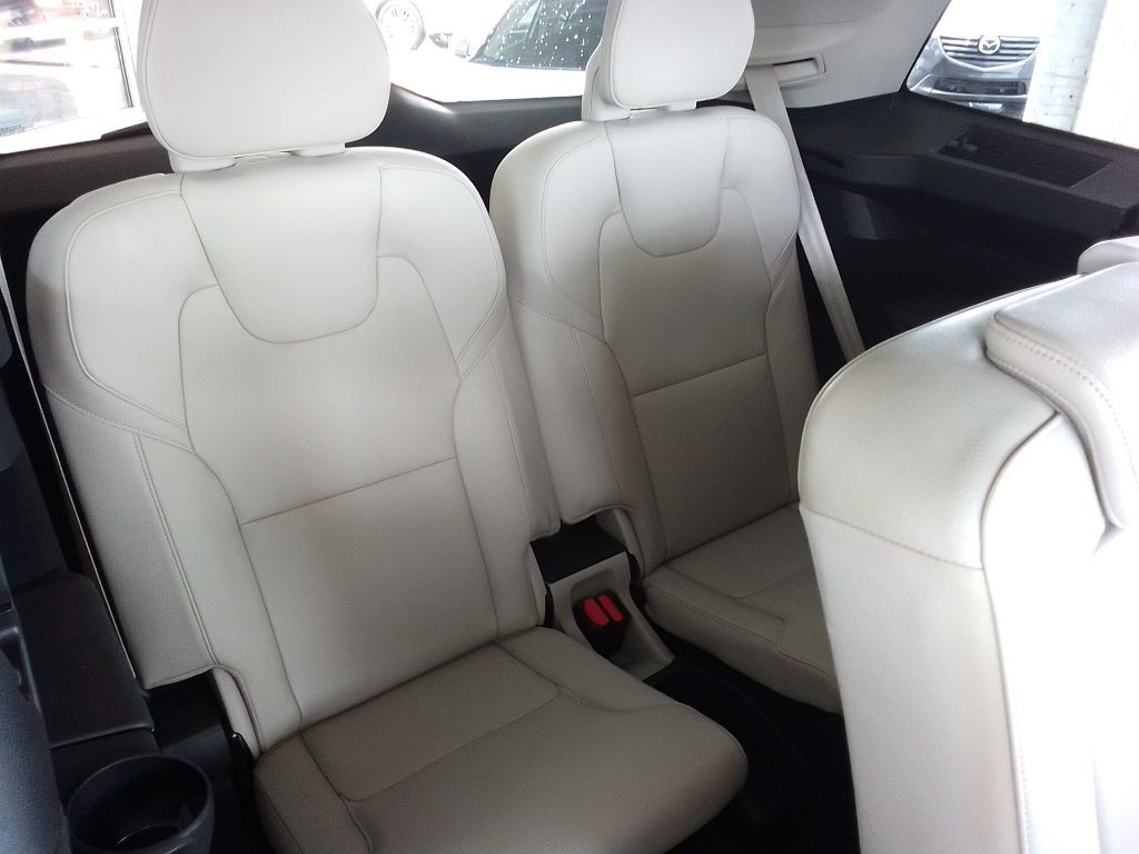 2017 Volvo XC90 Image 22