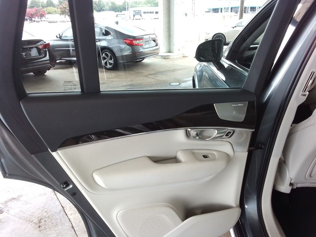 2017 Volvo XC90 Image 25