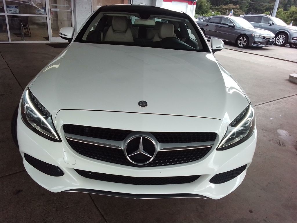 2017 Mercedes-Benz C-Class Image 3