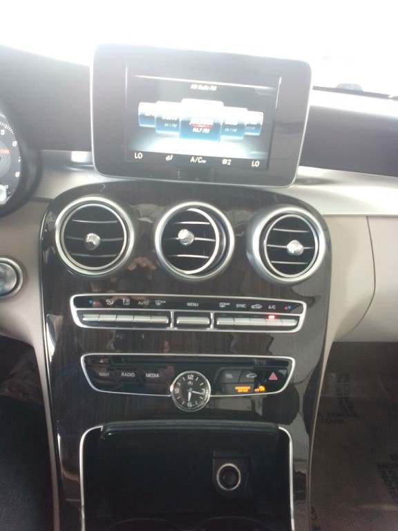 2017 Mercedes-Benz C-Class Image 10