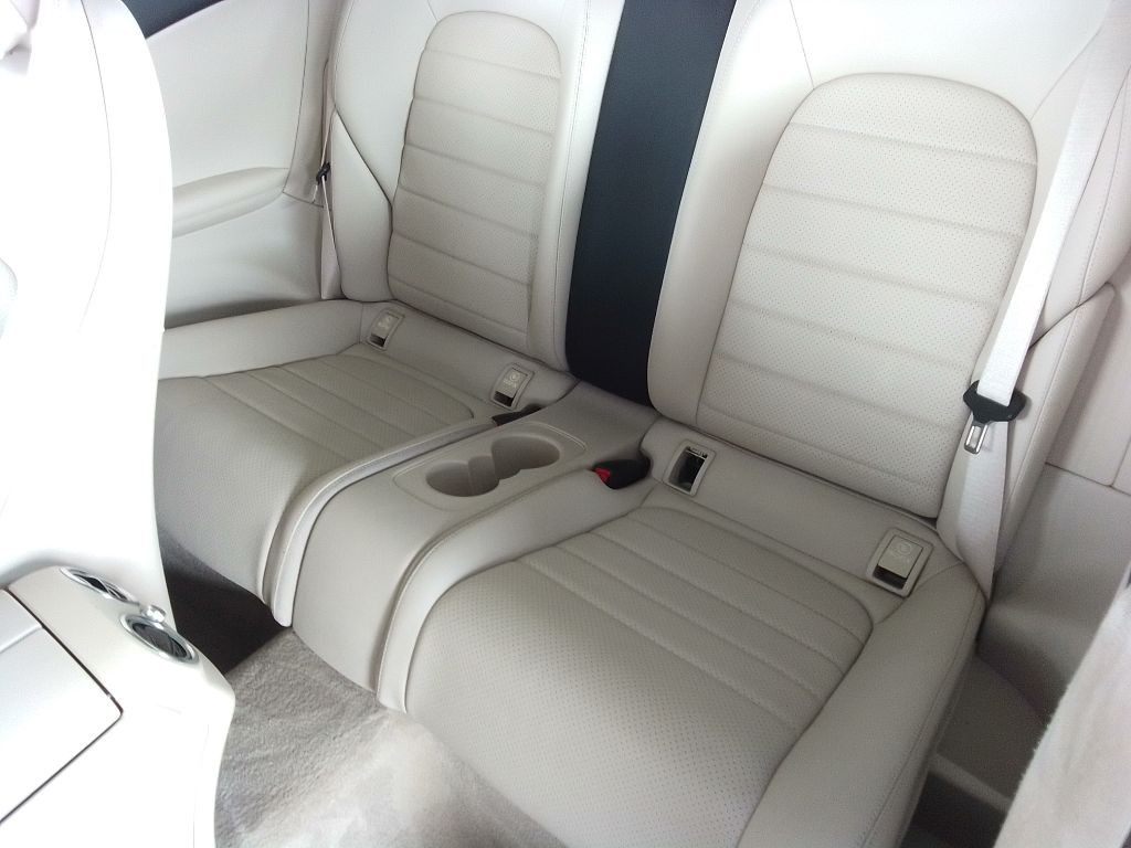 2017 Mercedes-Benz C-Class Image 16