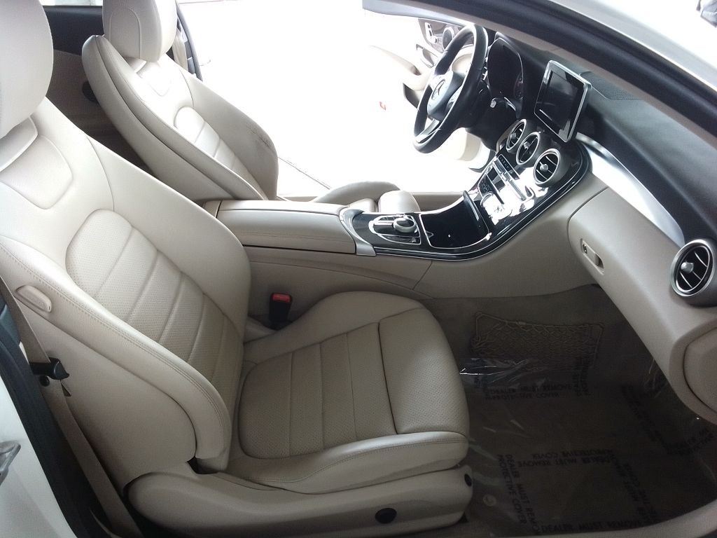 2017 Mercedes-Benz C-Class Image 17