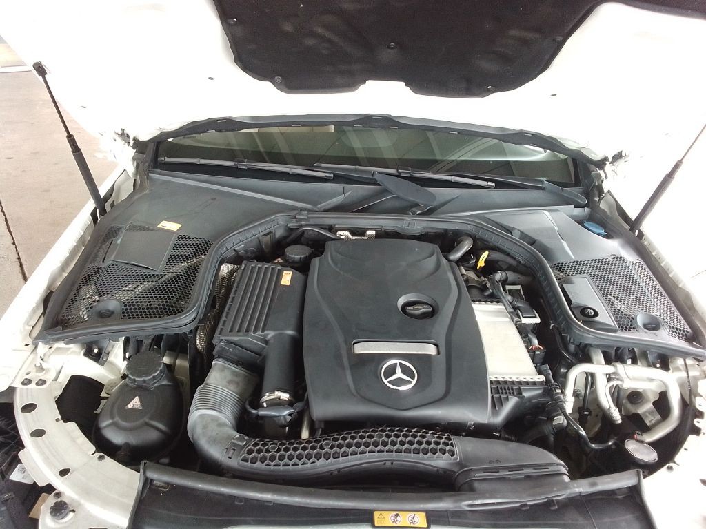 2017 Mercedes-Benz C-Class Image 18