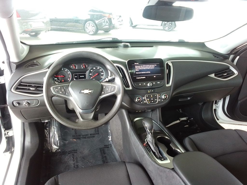 2022 Chevrolet Malibu Image 7