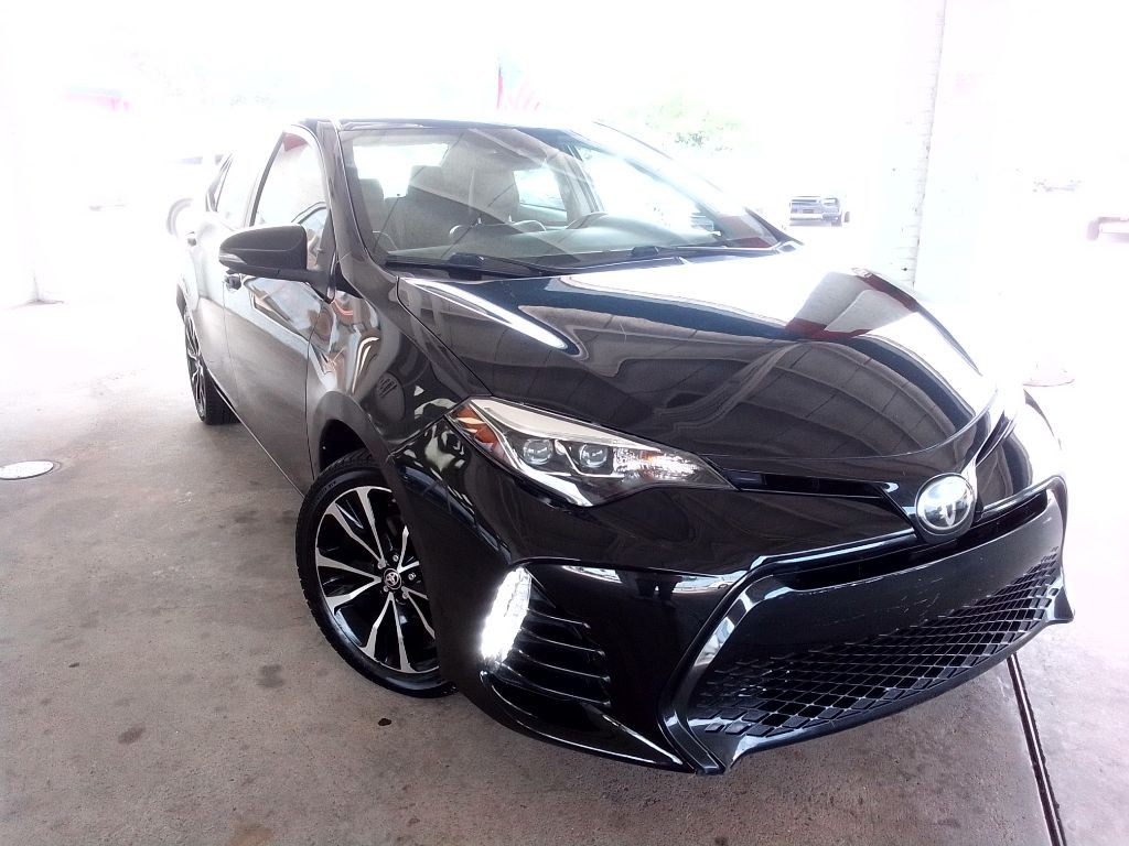 2017 Toyota Corolla Image 2