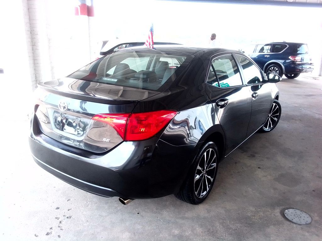 2017 Toyota Corolla Image 5