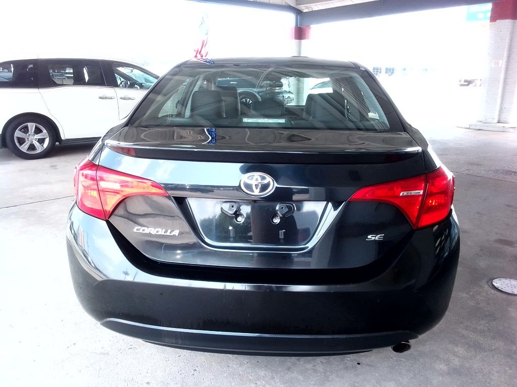 2017 Toyota Corolla Image 6