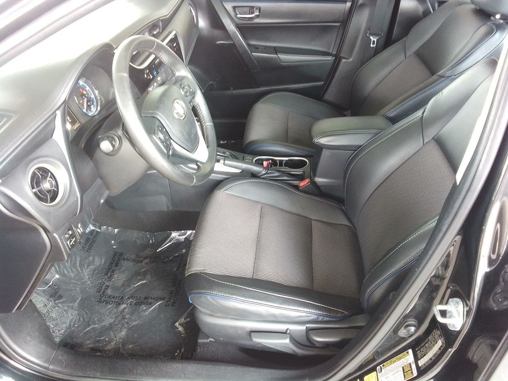 2017 Toyota Corolla Image 13