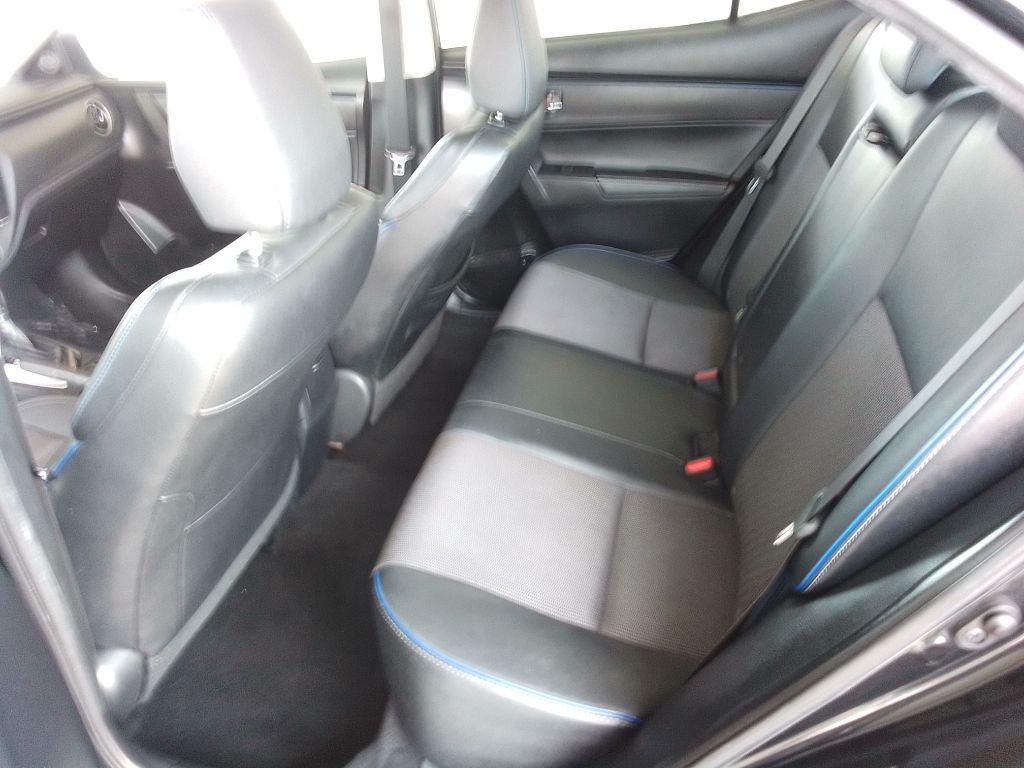 2017 Toyota Corolla Image 14