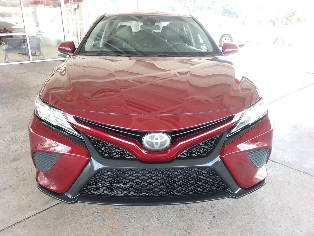 2018 Toyota Camry Image 3