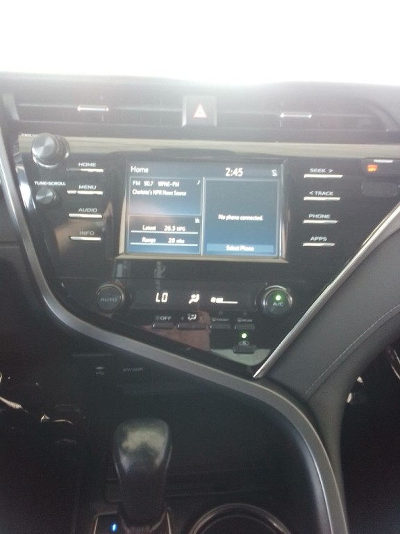 2018 Toyota Camry Image 10
