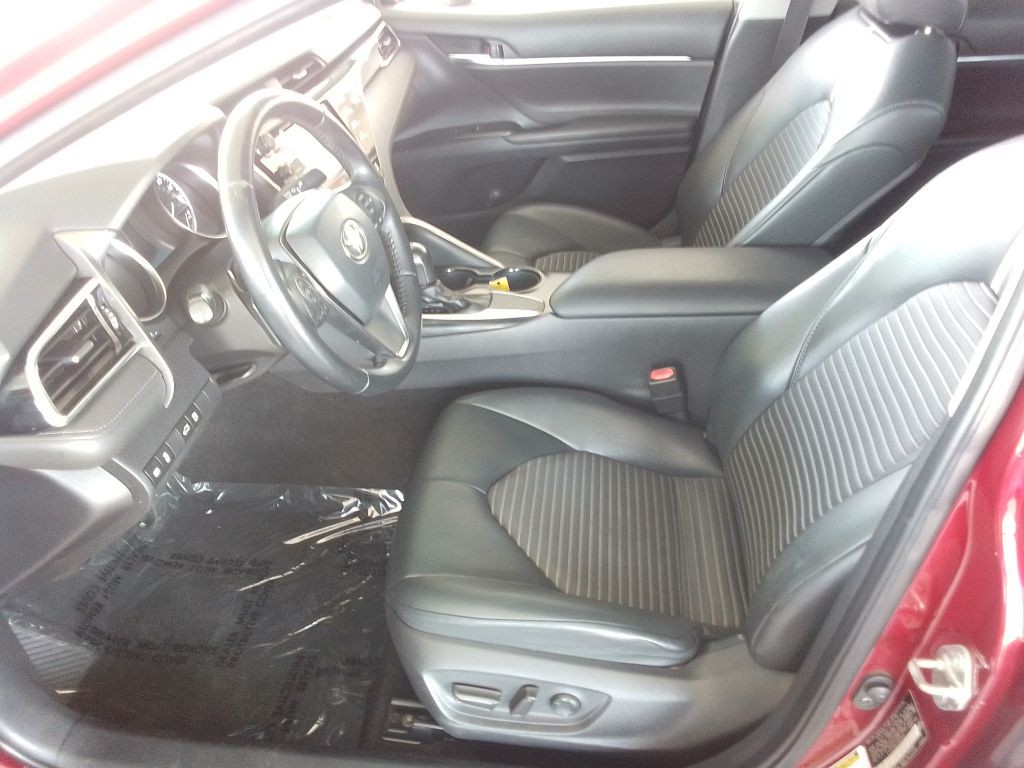 2018 Toyota Camry Image 12
