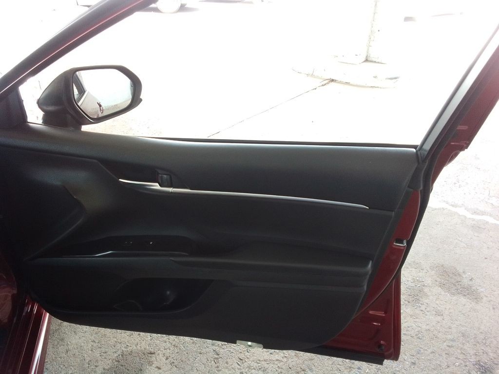 2018 Toyota Camry Image 19