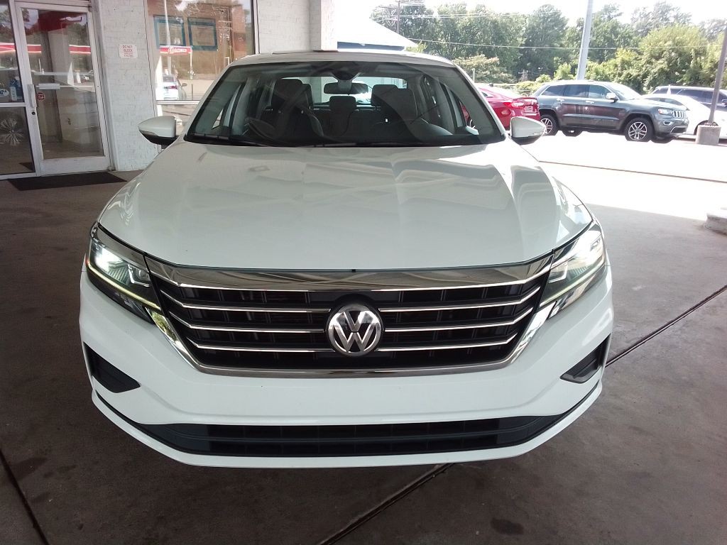 2021 Volkswagen Passat Image 3
