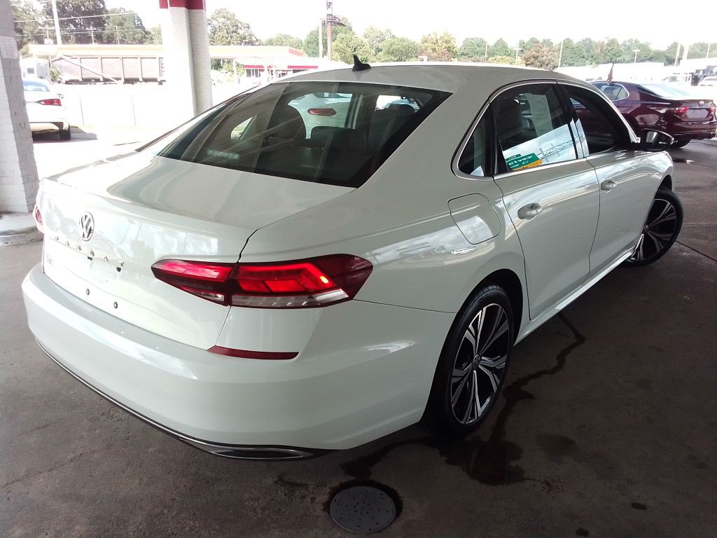 2021 Volkswagen Passat Image 5