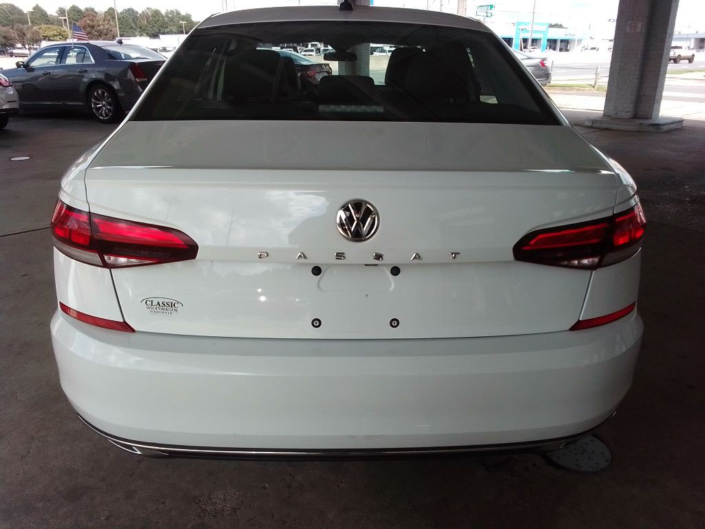 2021 Volkswagen Passat Image 6