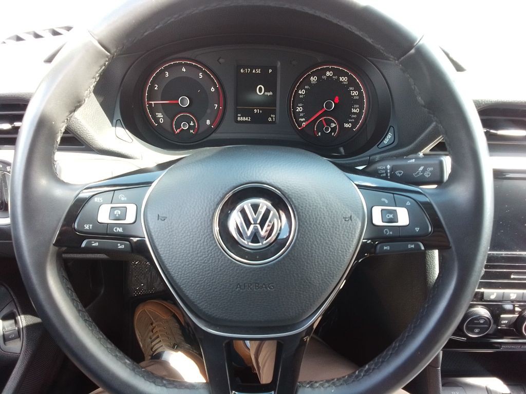 2021 Volkswagen Passat Image 8