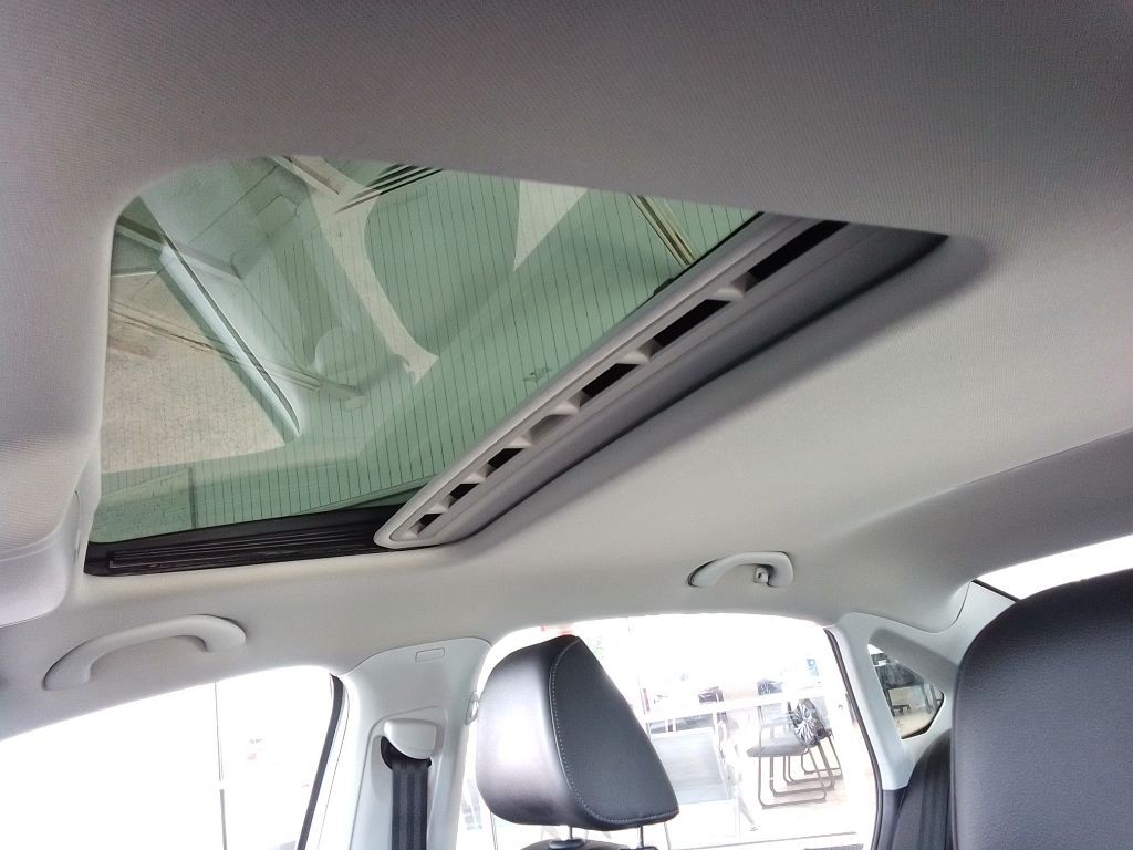 2021 Volkswagen Passat Image 10