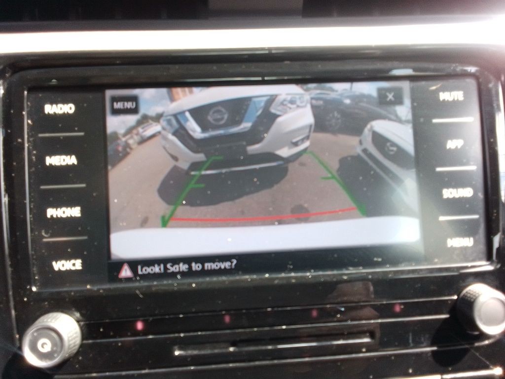 2021 Volkswagen Passat Image 11