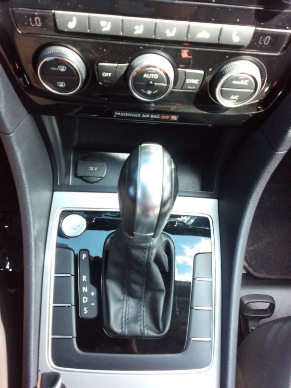 2021 Volkswagen Passat Image 13