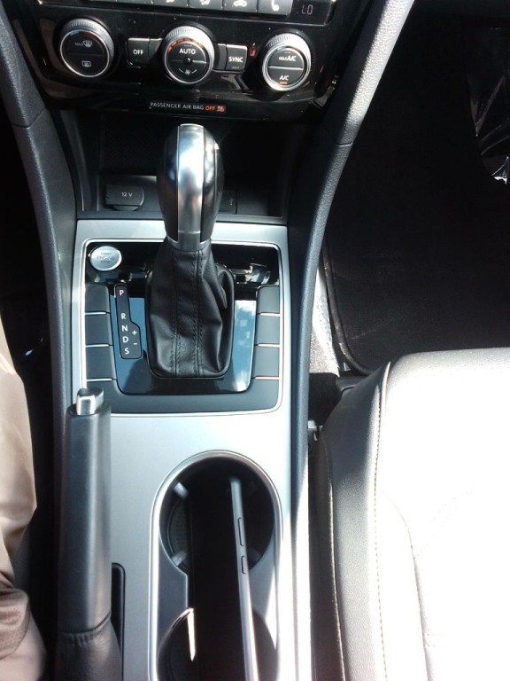 2021 Volkswagen Passat Image 14