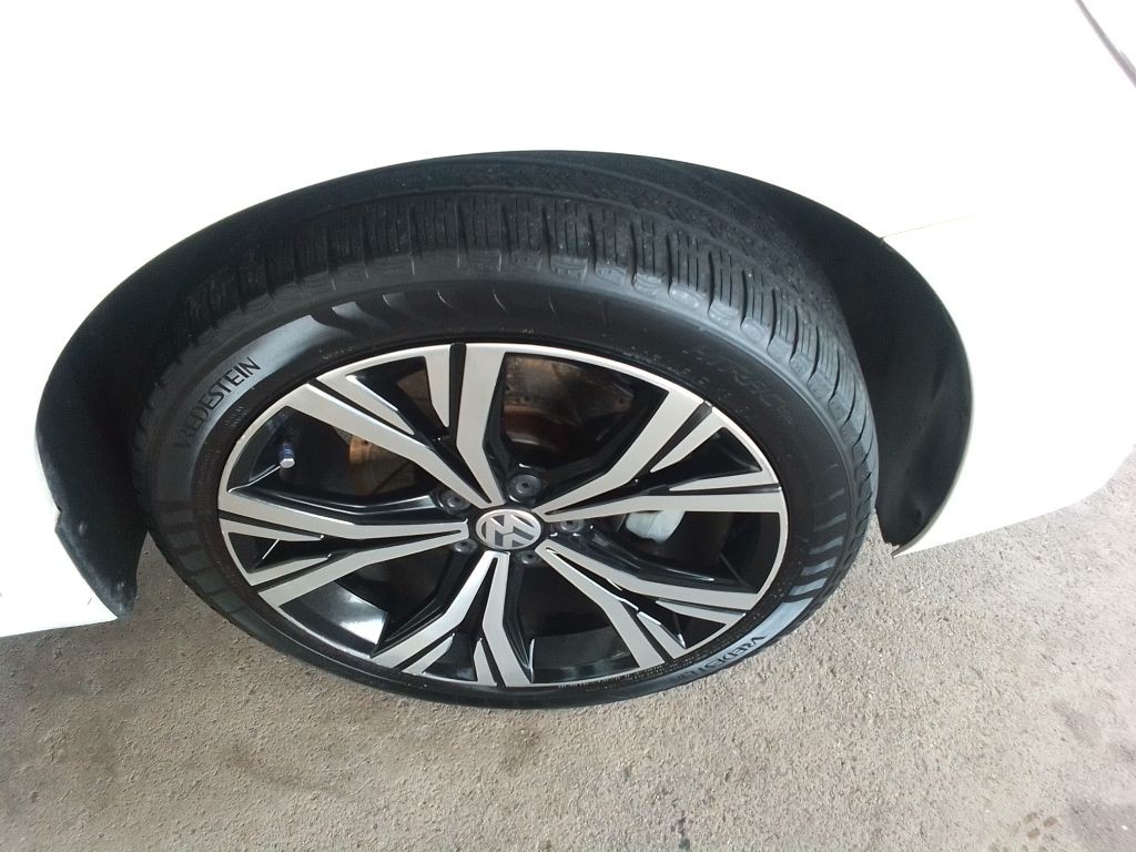 2021 Volkswagen Passat Image 27