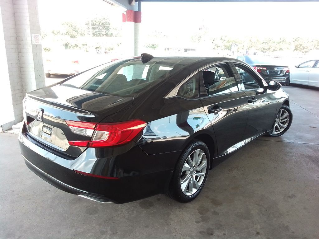 2019 Honda Accord Image 5