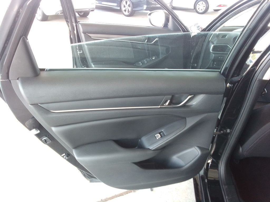 2019 Honda Accord Image 20