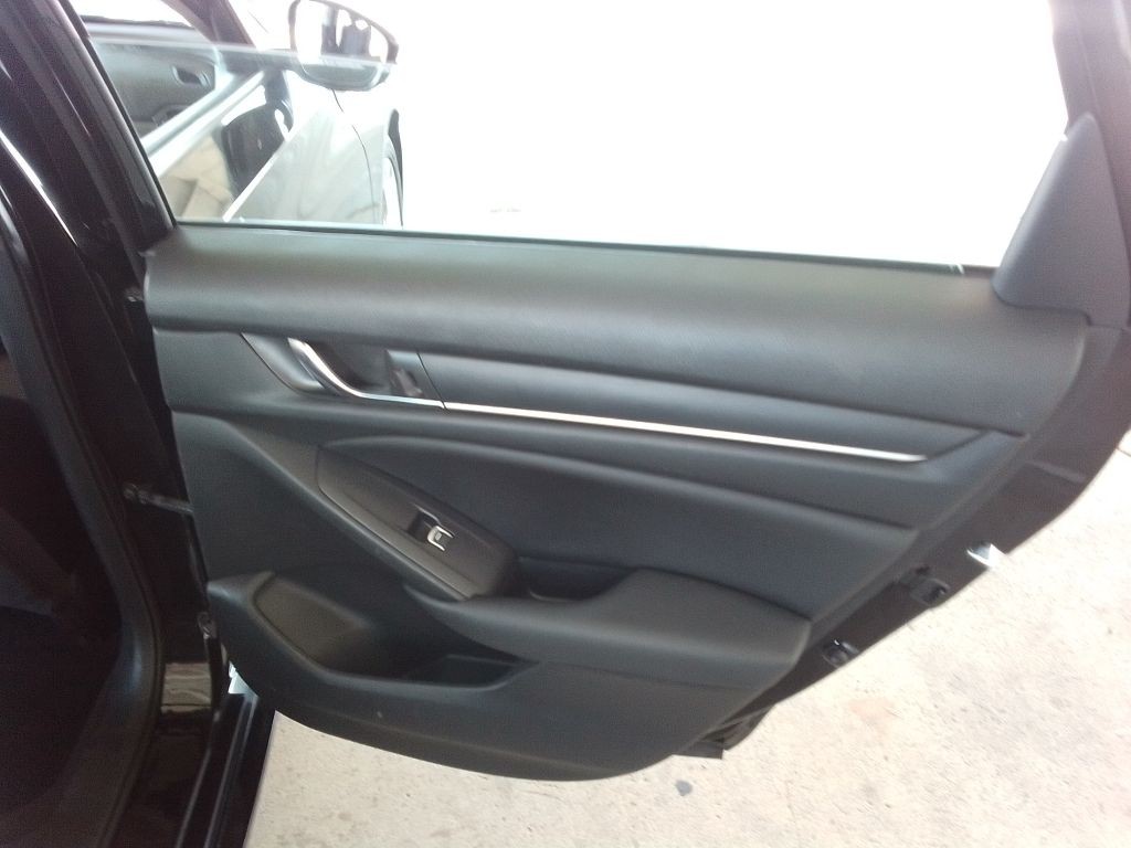 2019 Honda Accord Image 22