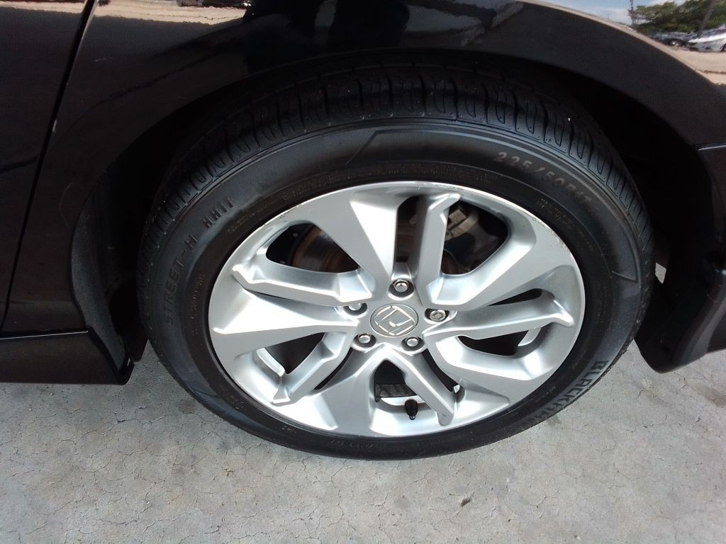 2019 Honda Accord Image 25
