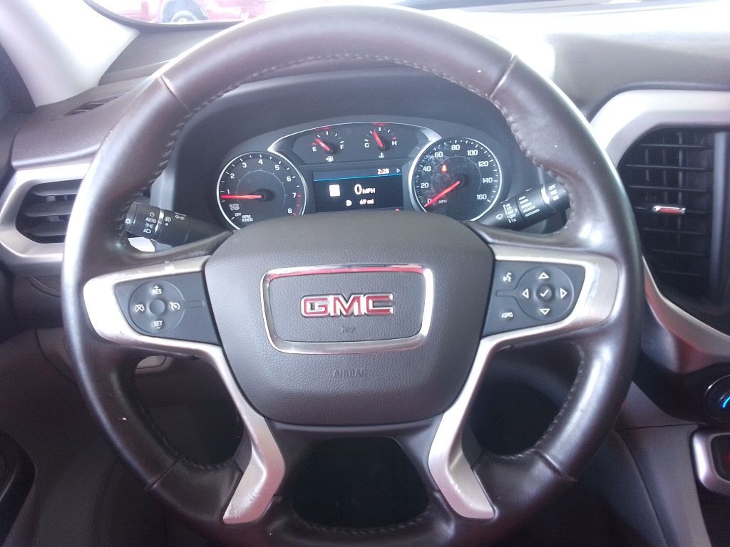 2020 GMC Acadia Image 8