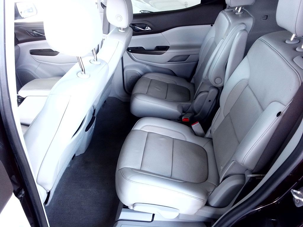 2020 GMC Acadia Image 18