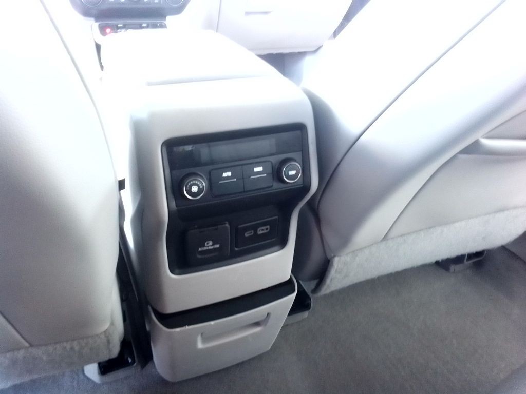 2020 GMC Acadia Image 23