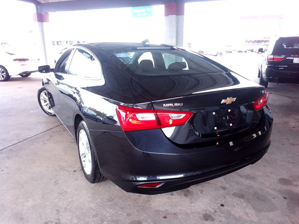 2023 Chevrolet Malibu Image 4