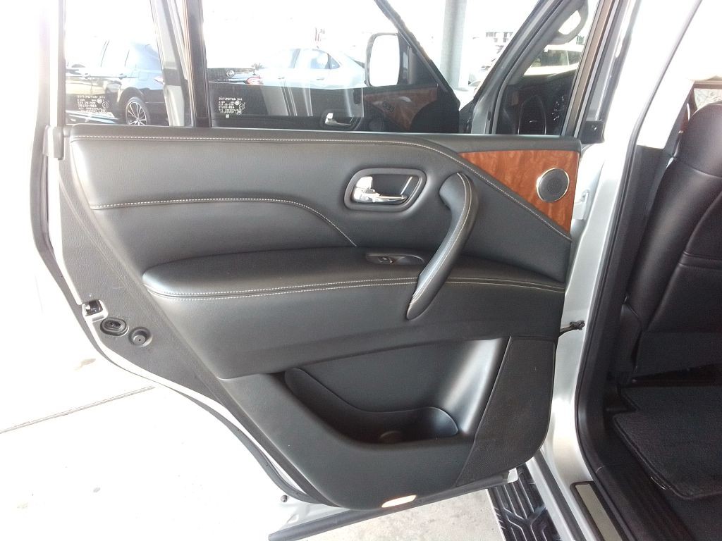 2019 INFINITI QX80 Image 28