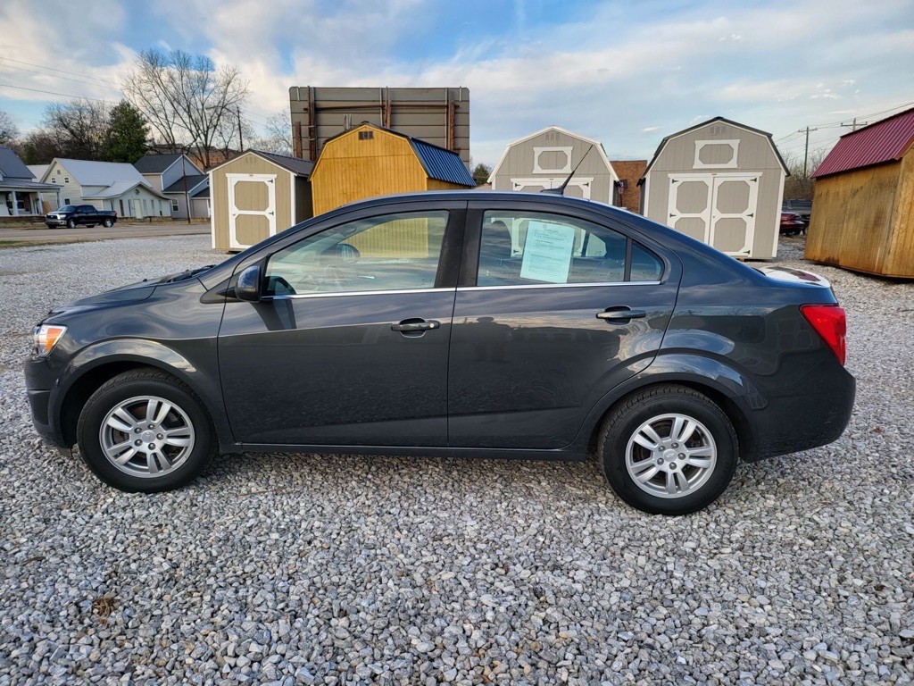 2014 Chevrolet Sonic Image 3