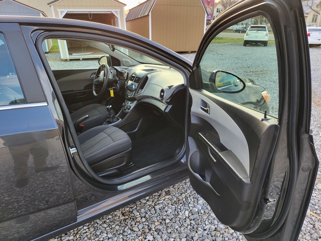 2014 Chevrolet Sonic Image 7