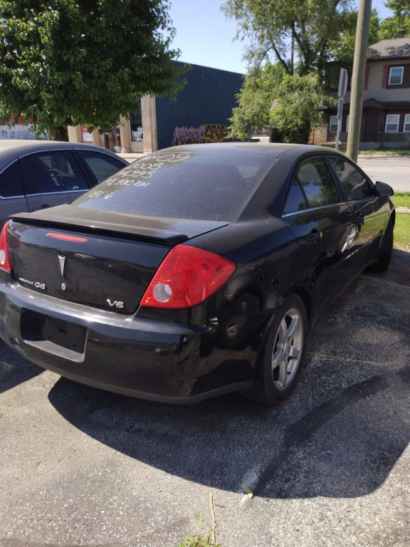 2008 Pontiac G6 Image 2