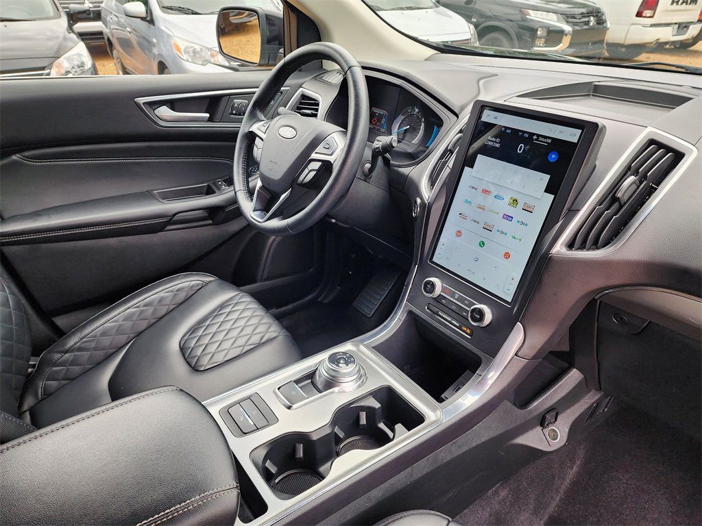 2024 Ford Edge Image 3