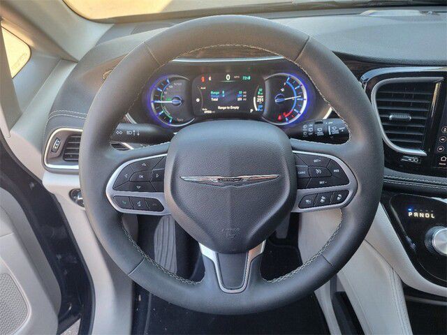 2023 Chrysler Pacifica Image 5