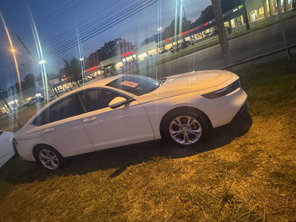 2023 Honda Accord Image 3