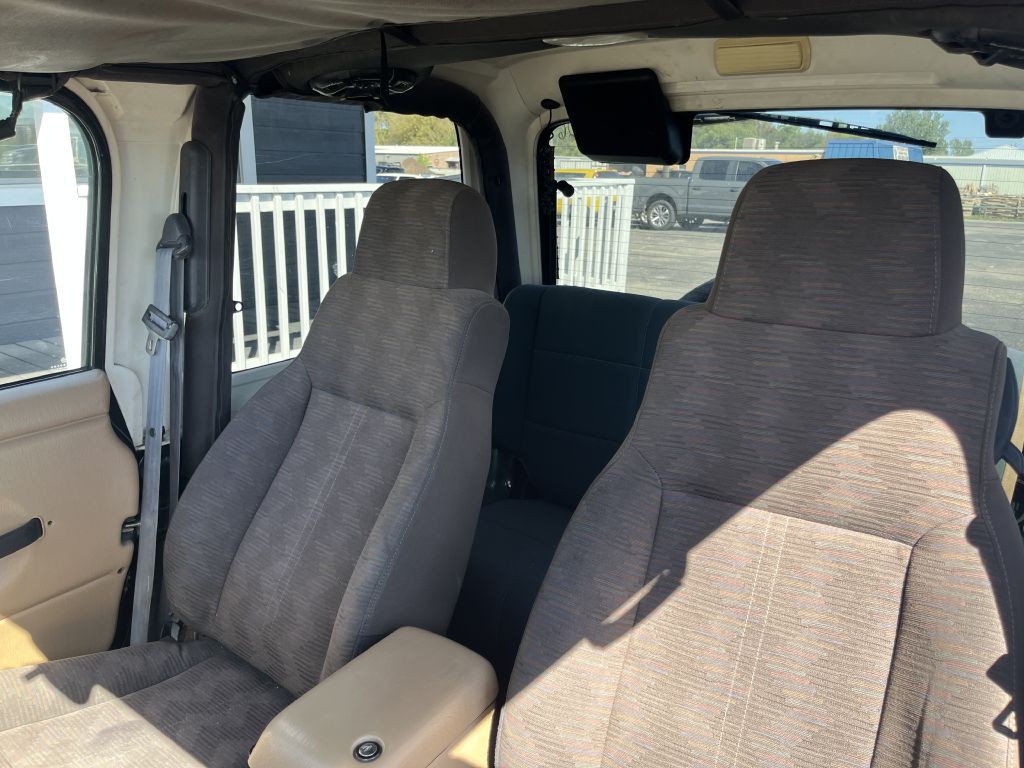 1999 Jeep Wrangler Image 6