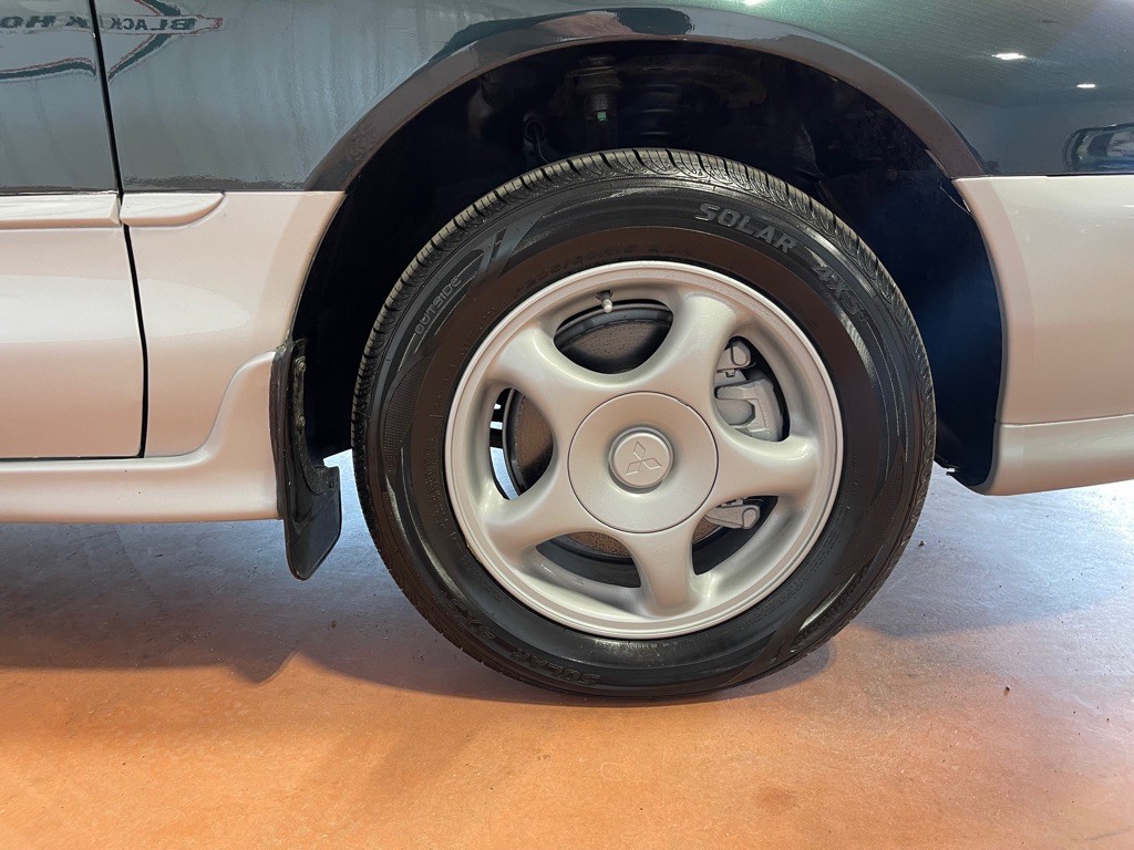 1994 Mitsubishi Galant Image 13