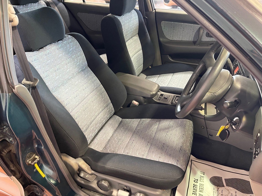 1994 Mitsubishi Galant Image 15