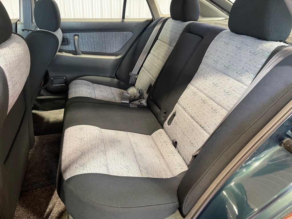 1994 Mitsubishi Galant Image 21