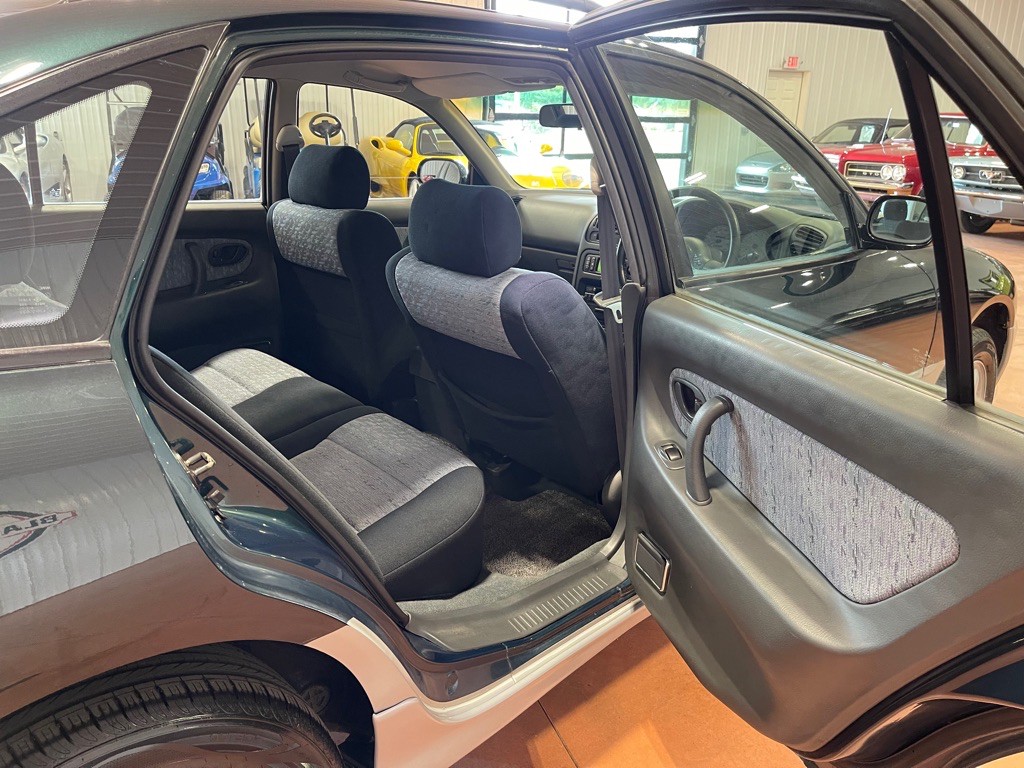 1994 Mitsubishi Galant Image 22