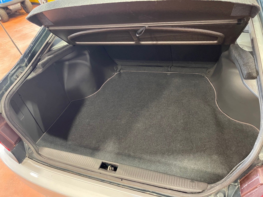 1994 Mitsubishi Galant Image 25