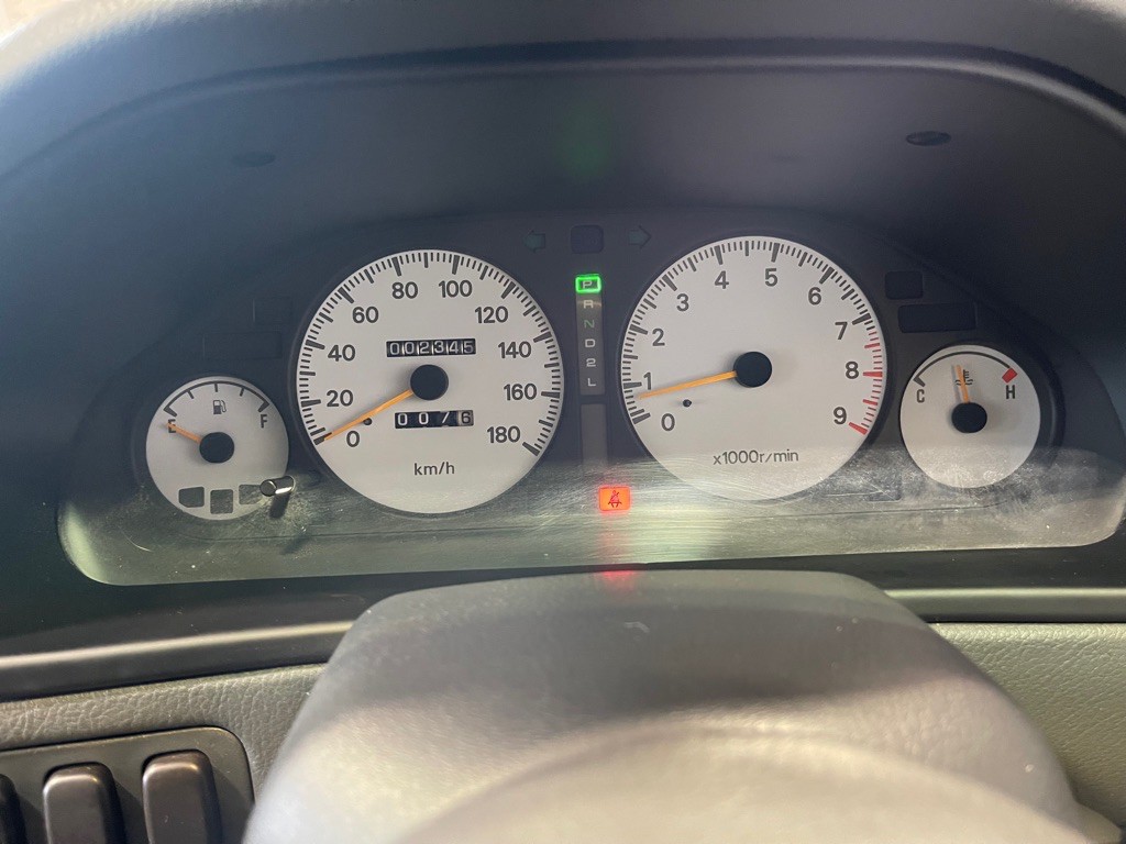 1994 Mitsubishi Galant Image 28